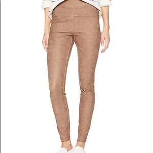 NWT lysse vegan leather pull on pants size M